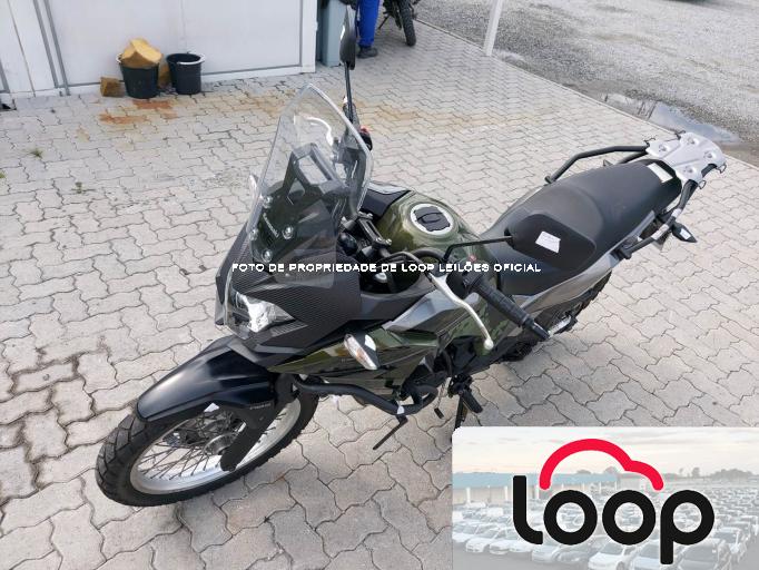 KAWASAKI VERSYS-X 18/18