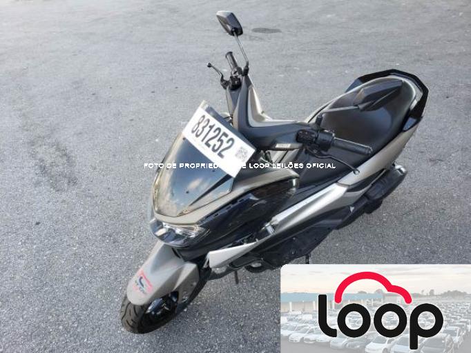 YAMAHA NMAX 18/18
