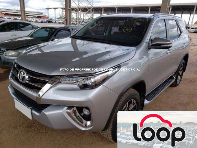 TOYOTA HILUX SW4 16/16