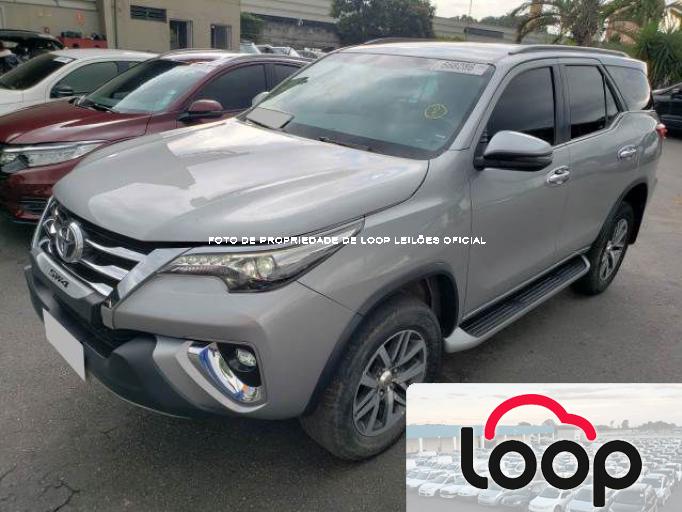 TOYOTA HILUX SW4 19/19