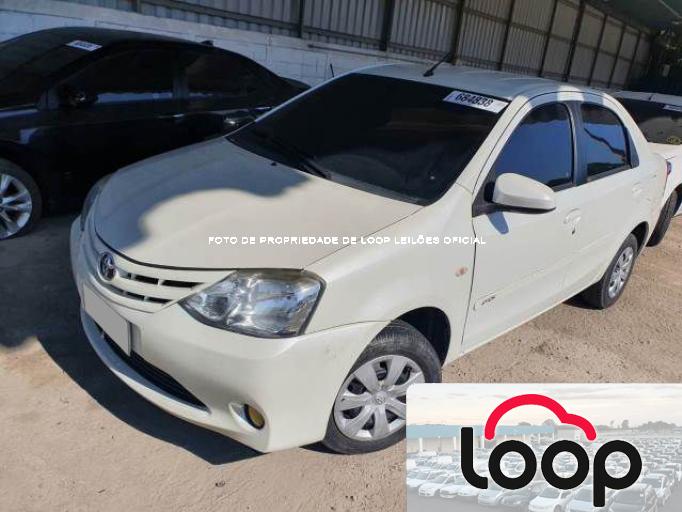 TOYOTA ETIOS SEDAN 15/15